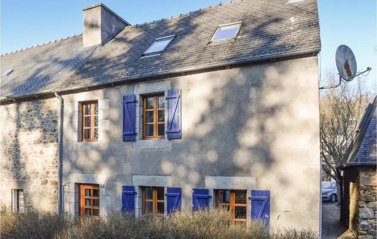 Lovely Home In Tremeven With Wifi