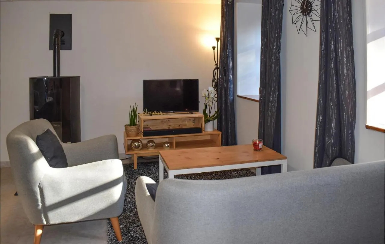 Lovely Home In Tremeven With Wifi Tremeven (Cotes-d'Armor )